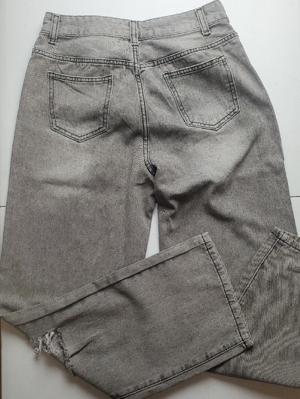 Distressed Ripped Jeans - Picture 9 of 10